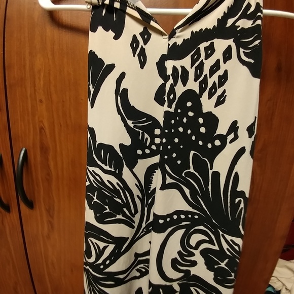 NY&COMPANY - Picture 2 of 3